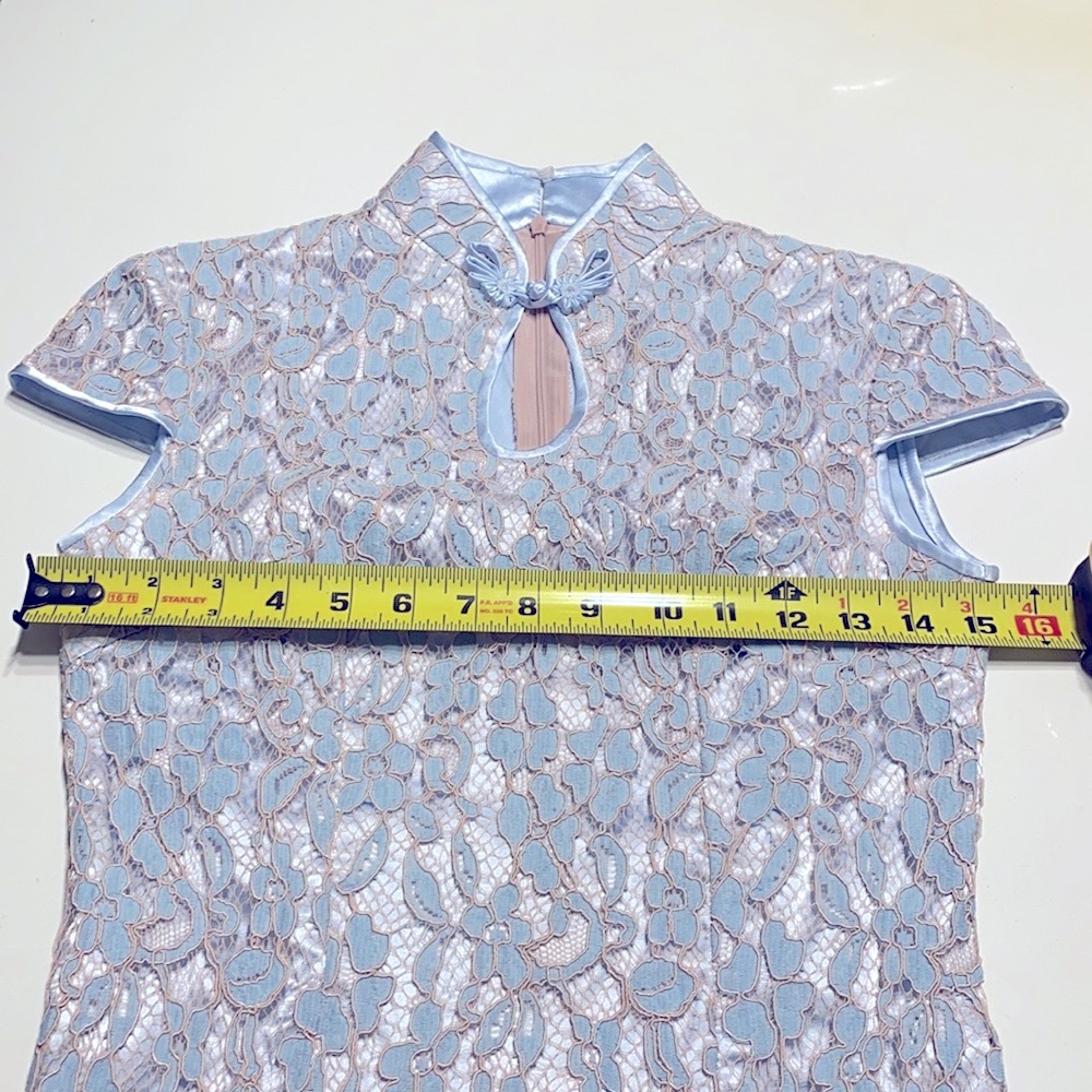 Pale blue lace qipao - Picture 4 of 7